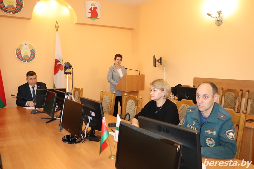 Скрепы, соединяющие страну воедино. На Берестовитчине проходит единый день информирования