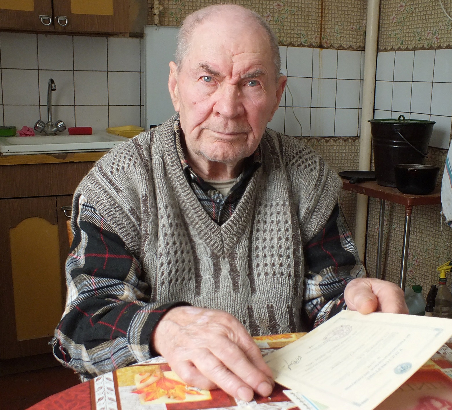 На таких людях свет держится