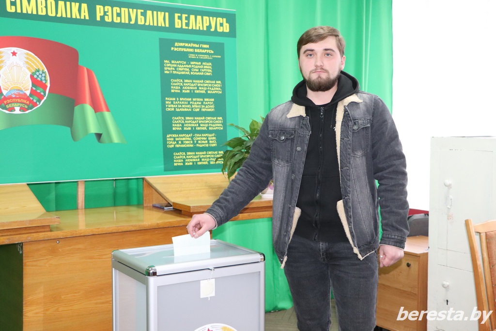 Владислав Шарафанович, член Молодежного парламента при Национальном собрании Республики Беларусь, агроном РСУП «Олекшицы»: «Мы несем ответственность за наше будущее»