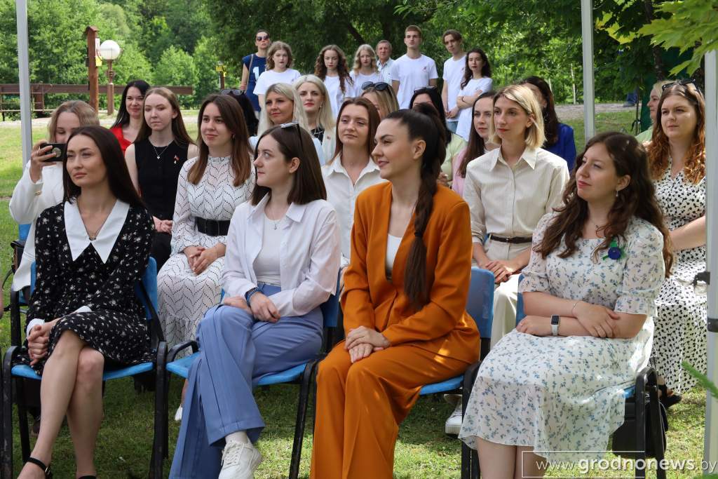 На Августовском канале прошла молодежная встреча в формате «без галстуков»