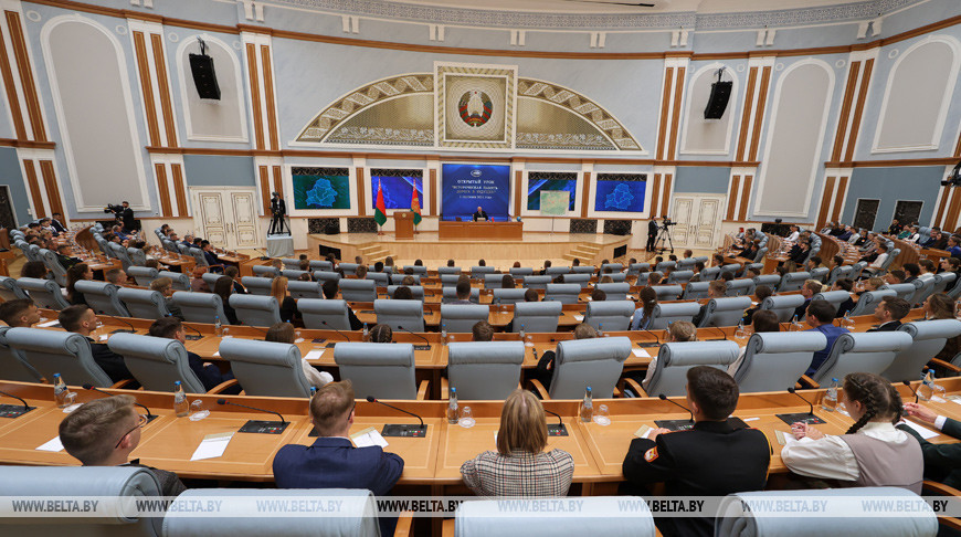 История от Первого лица. Лукашенко в День знаний провел открытый урок