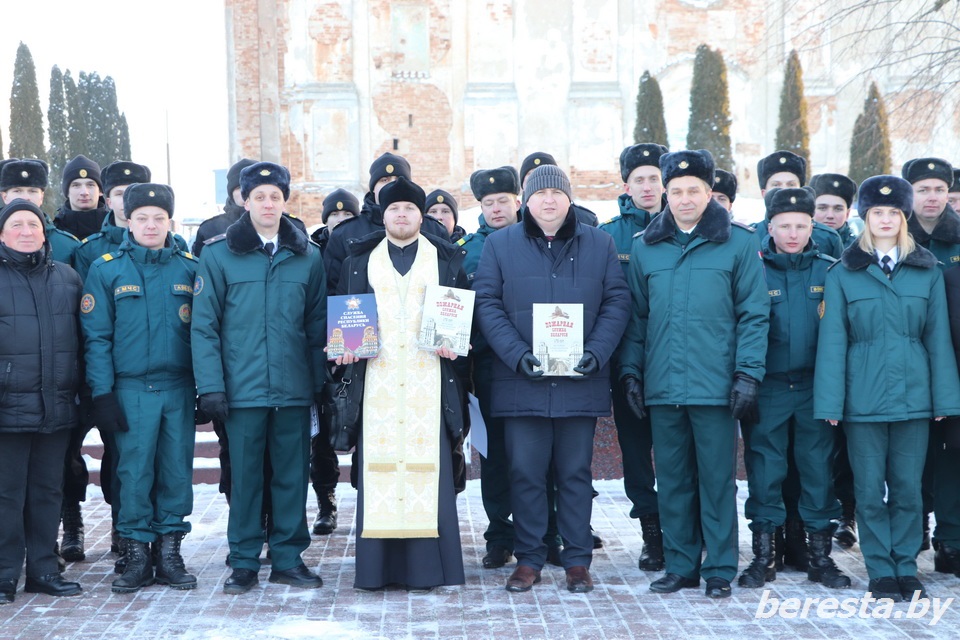 Торжественное мероприятие ко Дню спасателя прошло в Большой Берестовице