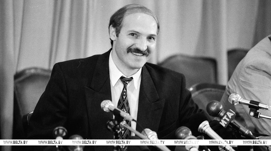 "Ваш ход, глава государства!". Годовщина первой инаугурации Президента Беларуси в 1994 году 