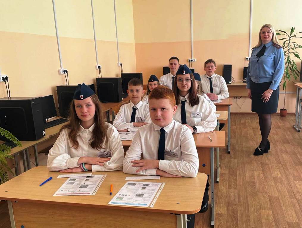 В Берестовицком районе прошел слёт-конкурс отрядов юных инспекторов дорожного движения