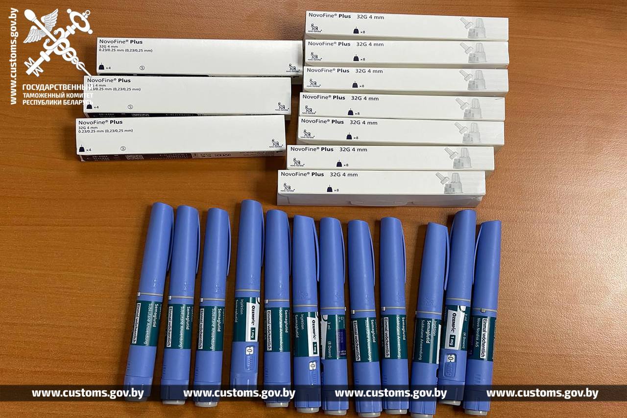 Две белоруски пытались провезти через границу 12 шприц-ручек с медицинским препаратом