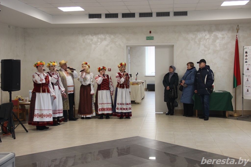 «Мы вместе!» На участках для голосования в Берестовицком районе проходят концертные программы