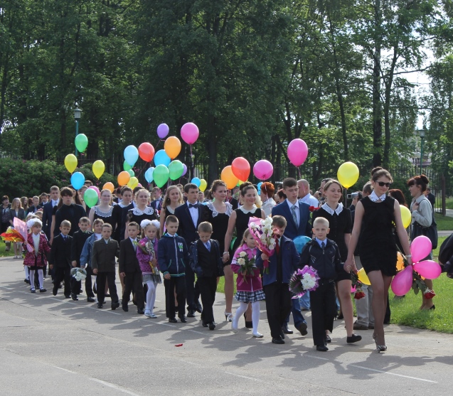 Апошні званок празвінеў у школах Бераставіцкага раёна