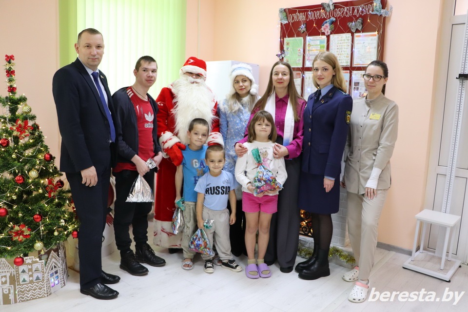 «Белая Русь» с заботой о детях