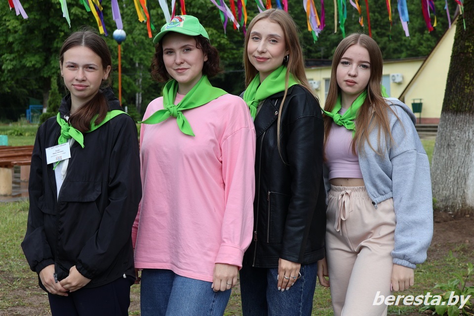 Труд, дружба и бесценный опыт. Будни студенческого педагогического отряда "Заря-1"