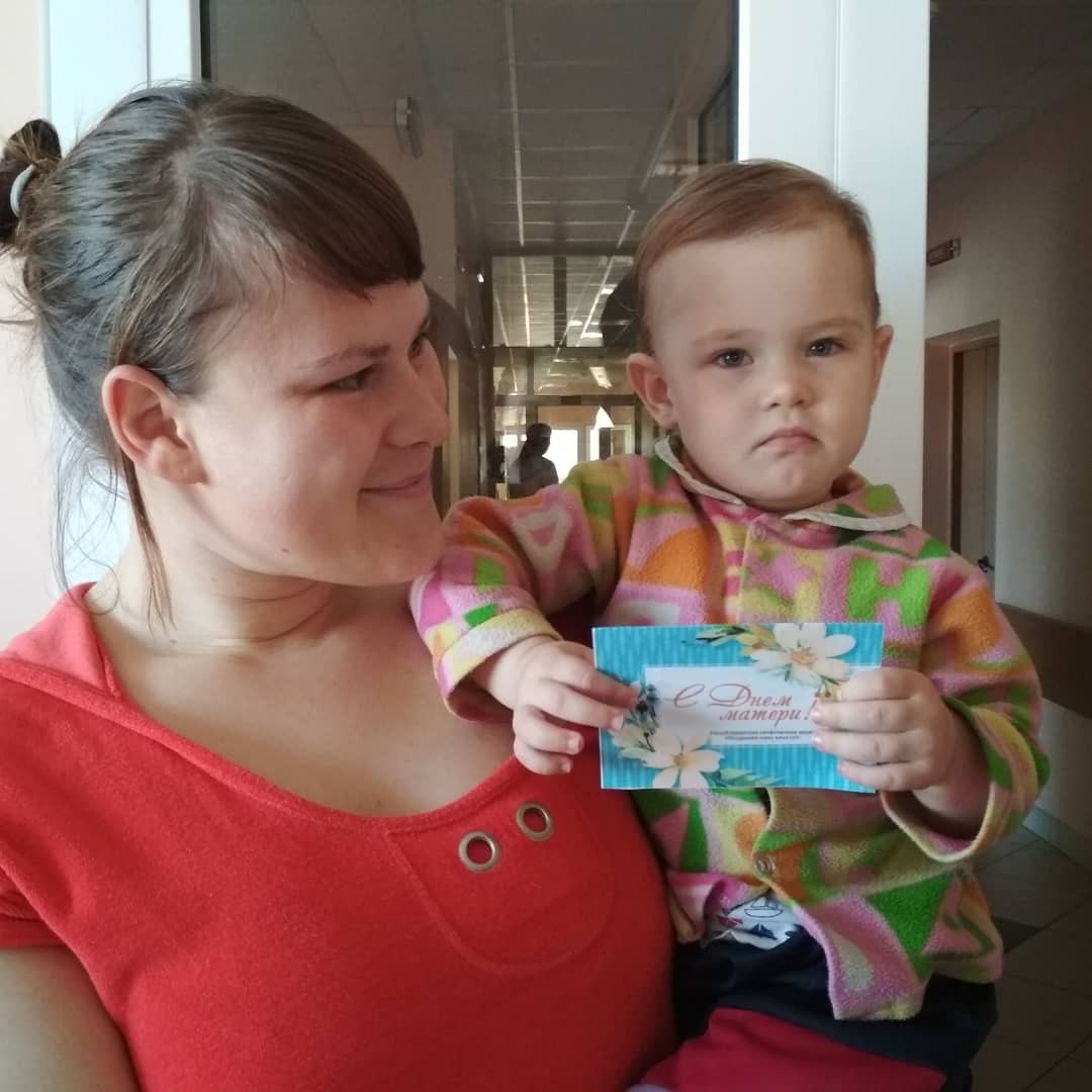 В  Берестовицкой ЦРБ маленькие пациенты поздравили своих мам