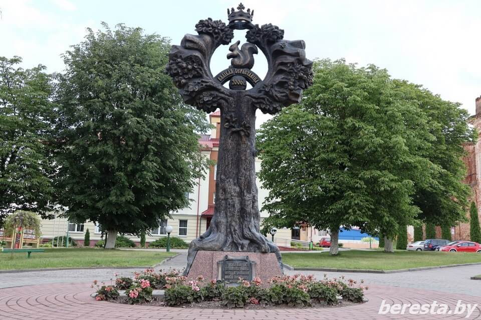 "Ухоженно, уютно, чисто". Что думают жители нашего горпоселка о его благоустройстве