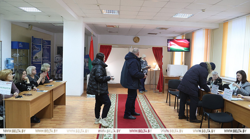 <strong>Выборы Президента Беларуси состоялись. Явка избирателей на 12.00 составила 56,64%</strong>