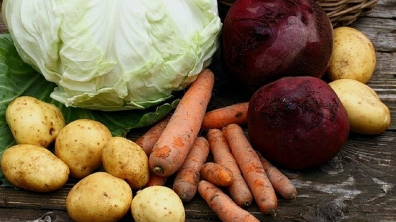 На контроле КГК наличие  в торговых объектах плодоовощной продукции по доступным ценам