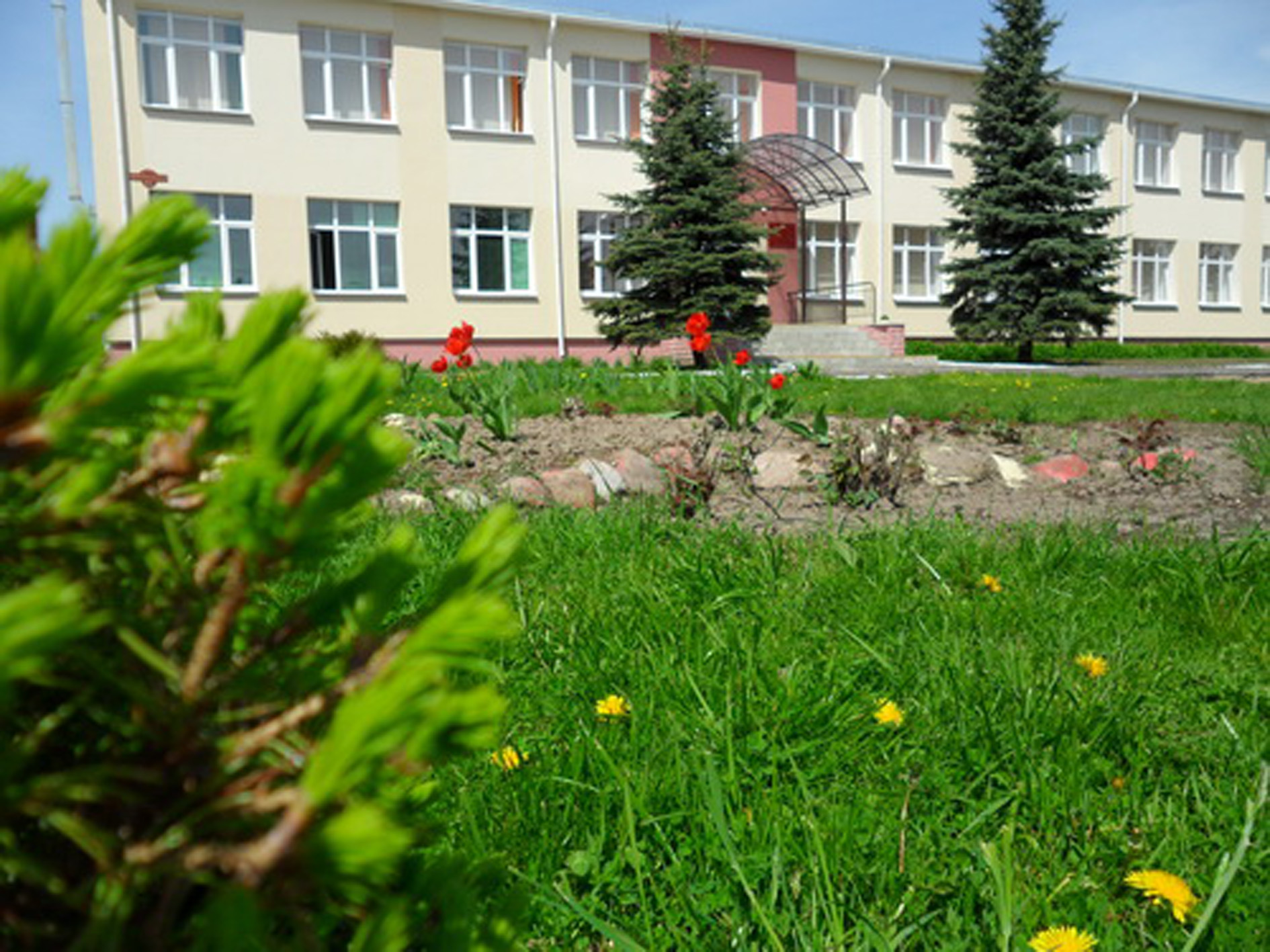 ЗДЕСЬ ЛЮБЯТ РОДНУЮ ПРИРОДУ