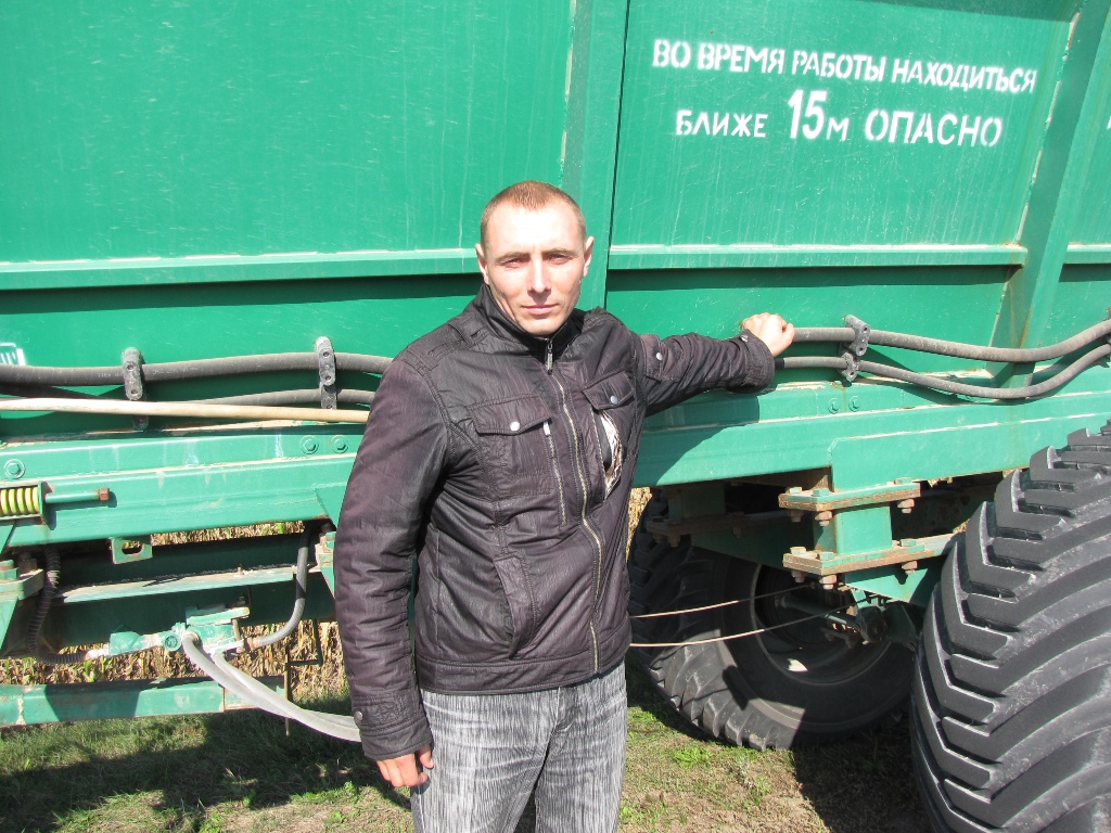 Працавіты механізатар СВК “Цецяроўка”