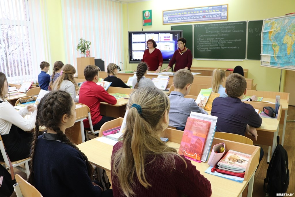 Каким быть современному уроку географии обсуждали на областном семинаре, прошедшем в Большеберестовицкой средней школе