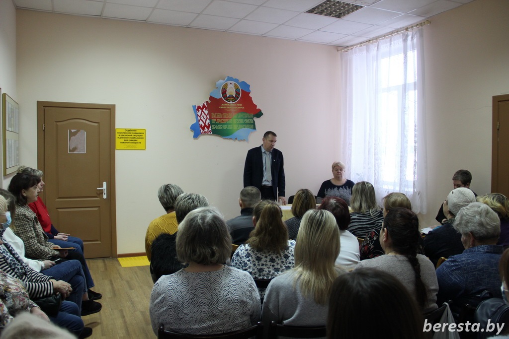 Продолжаются встречи руководства Берестовицкого района с трудовыми коллективами по разъяснению новшеств электоральной кампании-2024<strong></strong>