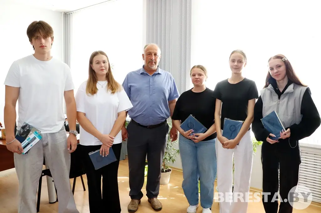 Руководство Берестовицкого колледжа встретилось с молодыми специалистами