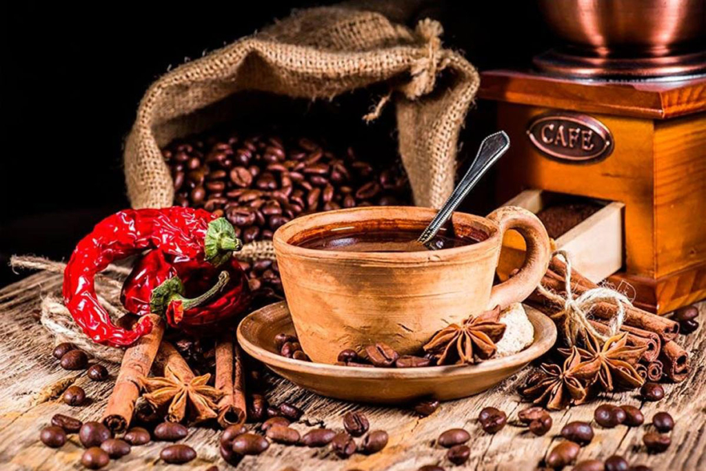Что можно добавить в кофе, чтобы разнообразить вкус и усилить эффект?