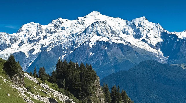 The Belarusian flag will be raised on Mont Blanc during the Flame of Peace relay race held at the 2nd European Games