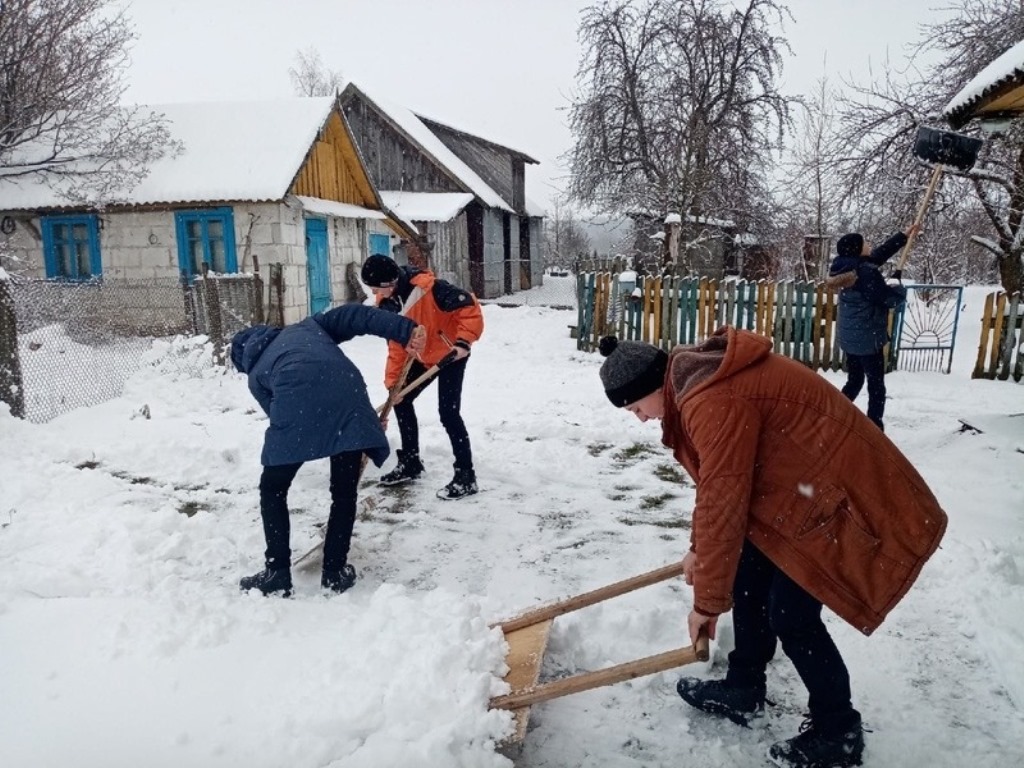 Акцыя «Зімняя пара добрых спраў» у Пархімаўцах