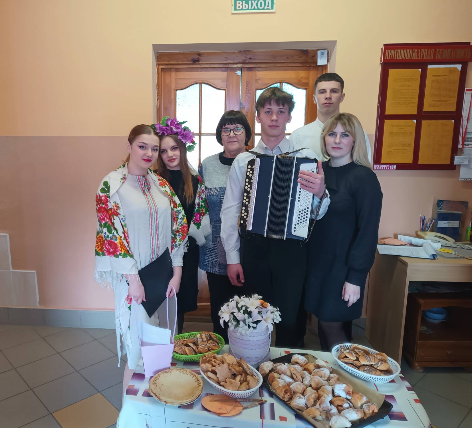 В Макаровском доме-интернате весну-красну встречали, Масленицу отмечали!