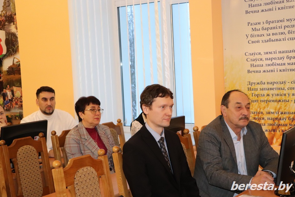 В Берестовицком районе продолжается информирование избирателей по единому дню голосования