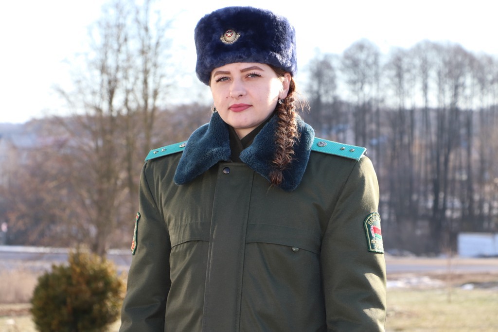 Женское лицо границы