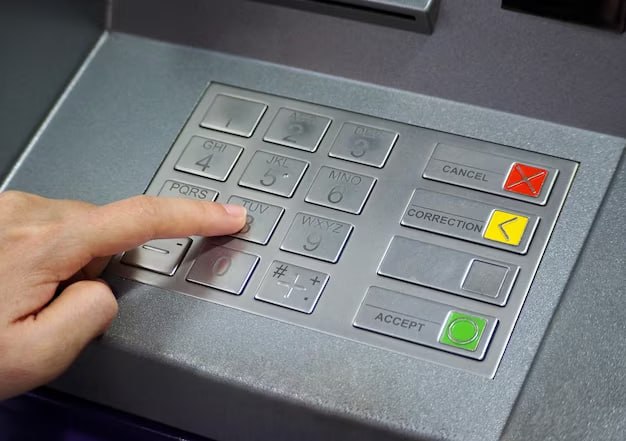 В Гродно сотрудники милиции успели остановить девушку за секунду до отправки денег мошенникам
