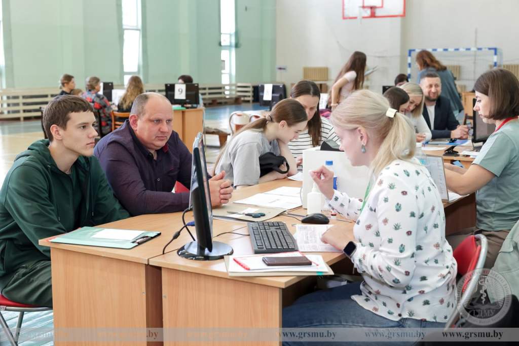 Конкурс 2,7 человека на место. В Гродненском медуниверситете завершился прием документов на бюджет