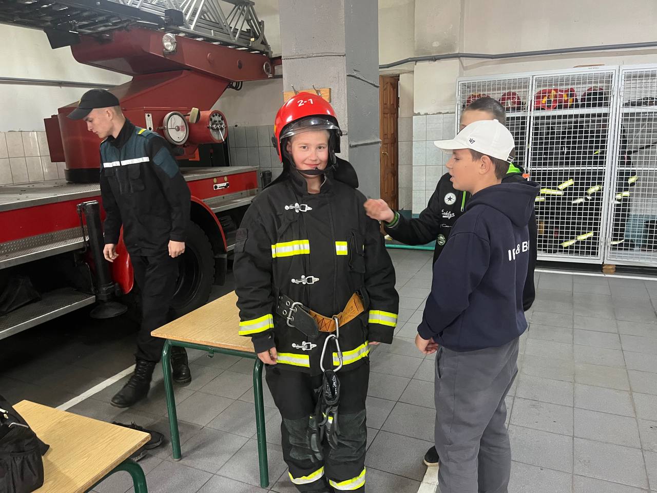 Учащиеся Пограничной средней школы побывали на экскурсии в пожарной части Берестовицкого РОЧС
