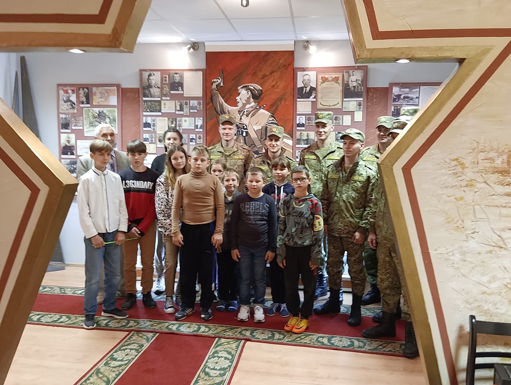 “Наша страна – независимая Республика Беларусь”. Видеосалон ко Дню народного единства провели в Малоберестовицкой средней школе