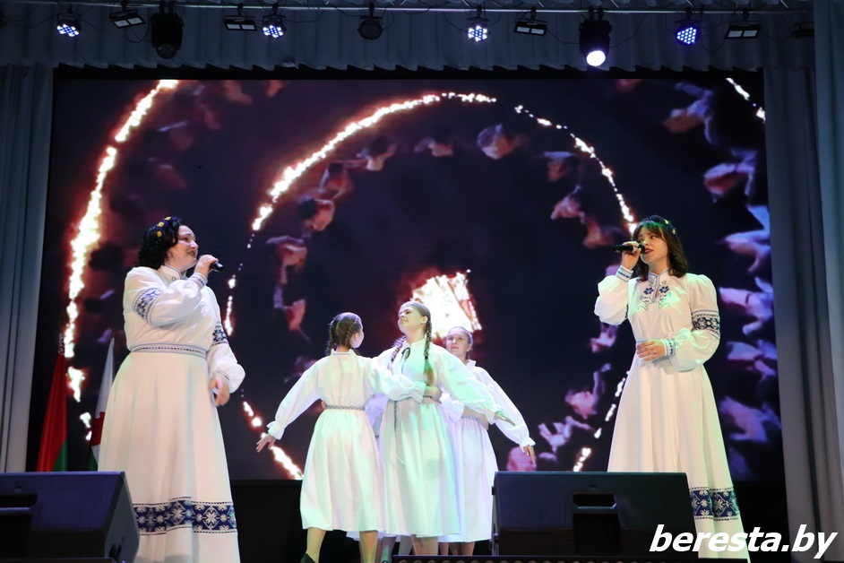 «Сердце страны – в женских руках».На Берестовитчине состоялось торжественное мероприятие, посвященное открытию Года белорусской женщины