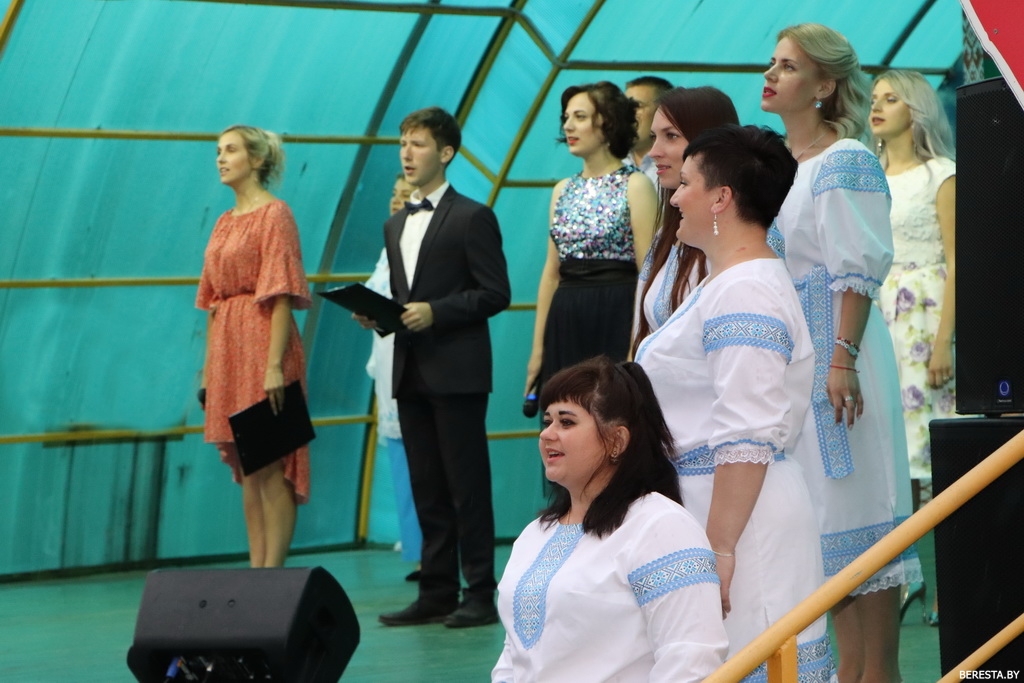 Бераставічане далучыліся да рэспубліканскай акцыі “Праспяваем гімн Рэспублікі Беларусь разам!”