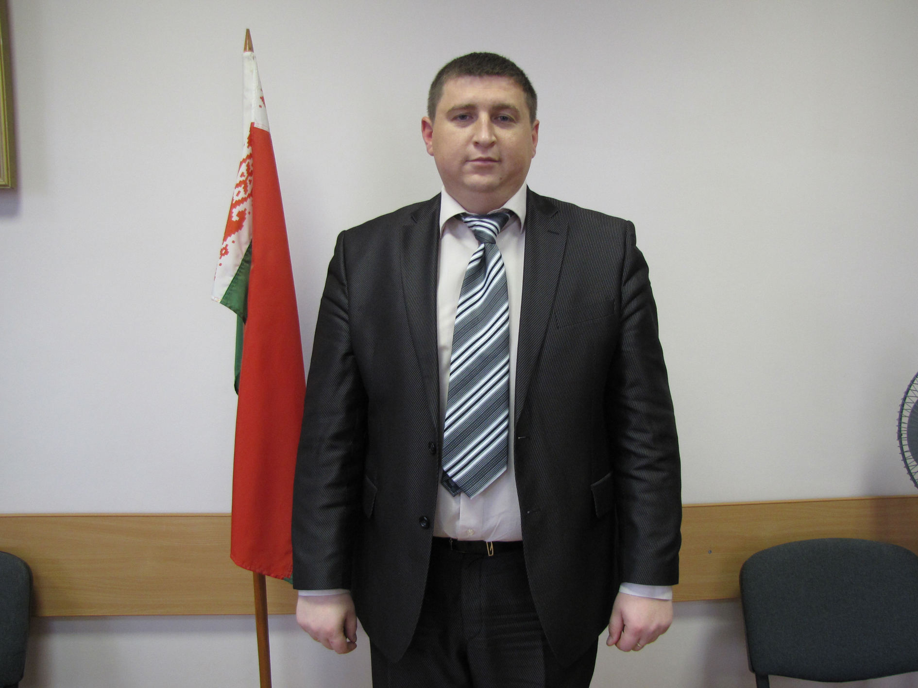 Першы намеснік  стар­­шыні Бераставіцкага рай­­выканкама, начальнік упраўлення сельскай га­спа­даркі і харчавання Дзмітрый Кадргулаў: "З галоўным сялянскім святам вас, шаноўныя!"