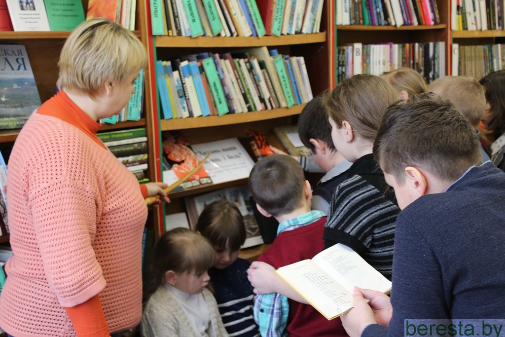 У бібліятэчных і клубных установах Бераставіччыны ўспаміналі хатынскую трагедыю