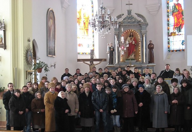 Аб’ядналі моладзь у малітве