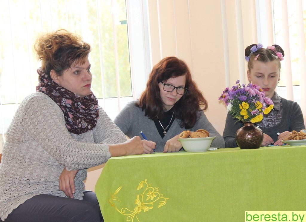 В Малой Берестовице состоялось выездное заседание клуба приемных родителей  «Семейный очаг»