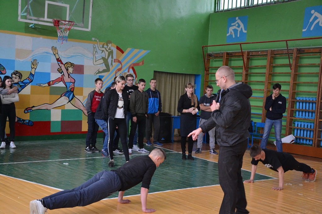 В Берестовицком лицее прошло спортивное состязание   «Быть здоровым – стильно, быть стильным – здорово»