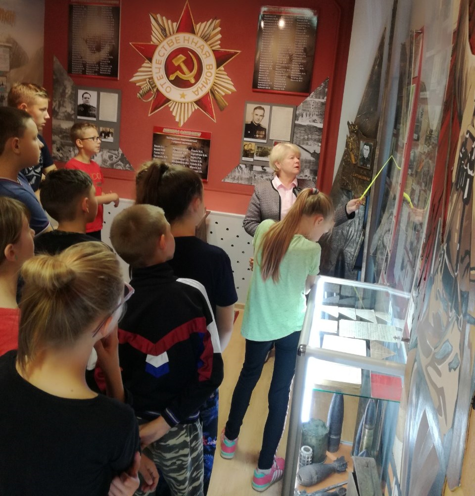 У музеі "Вытокі" Малабераставіцкай СШ праведзена рэканструкцыя раздзела «Подзвігу народа жыць у вяках»