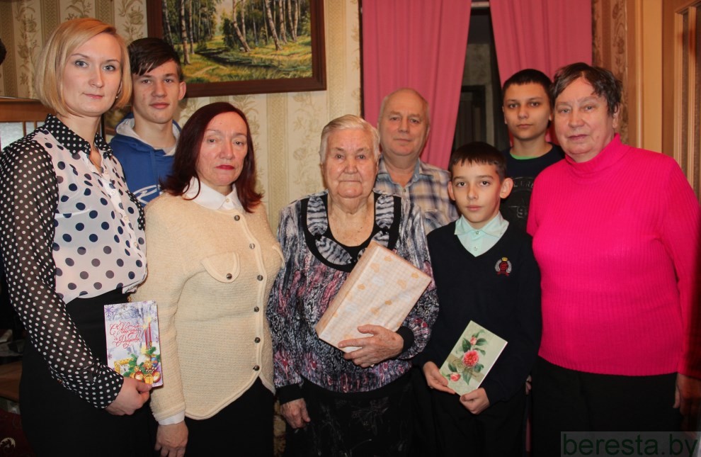 В Берестовице поздравили с 90-летием ветерана Великой Отечественной войны