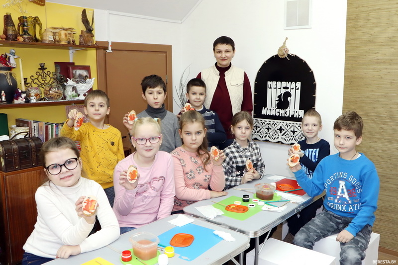 У Музеі Вавёркі ў Вялікай Бераставіцы дзейнічае творчая майстэрня «Вавёрчына камора»