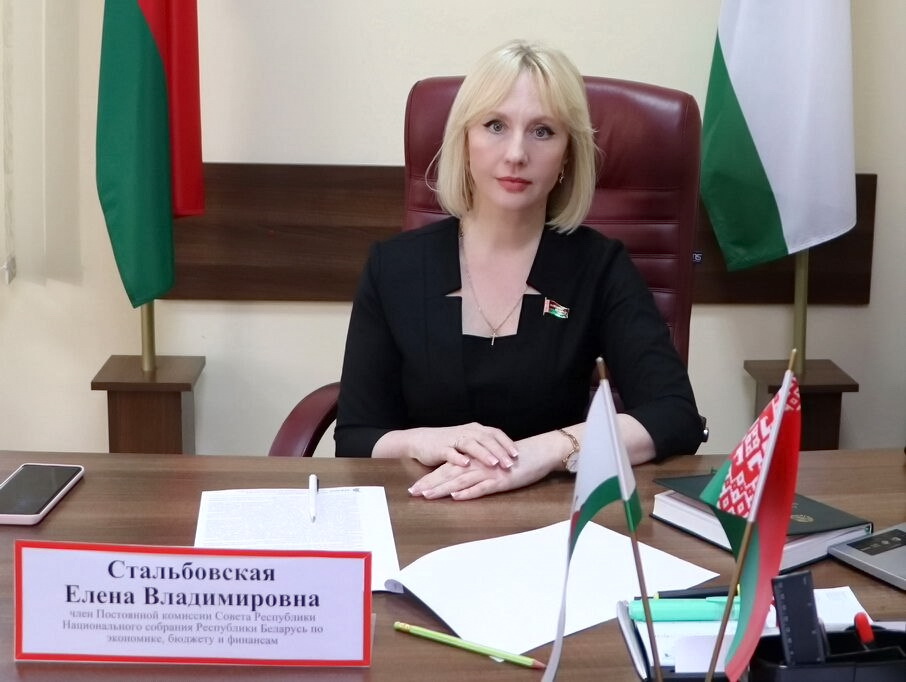 <strong>Сенатор Елена Стальбовская провела выездной прием граждан в Берестовицком районе</strong>