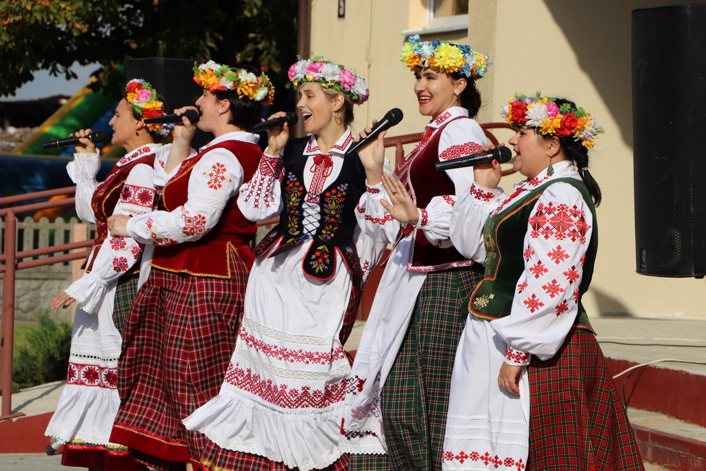 З любоўю да Беларусі.  На Бераставіччыне працягваюцца міні-канцэрты «За любімую Беларусь!»