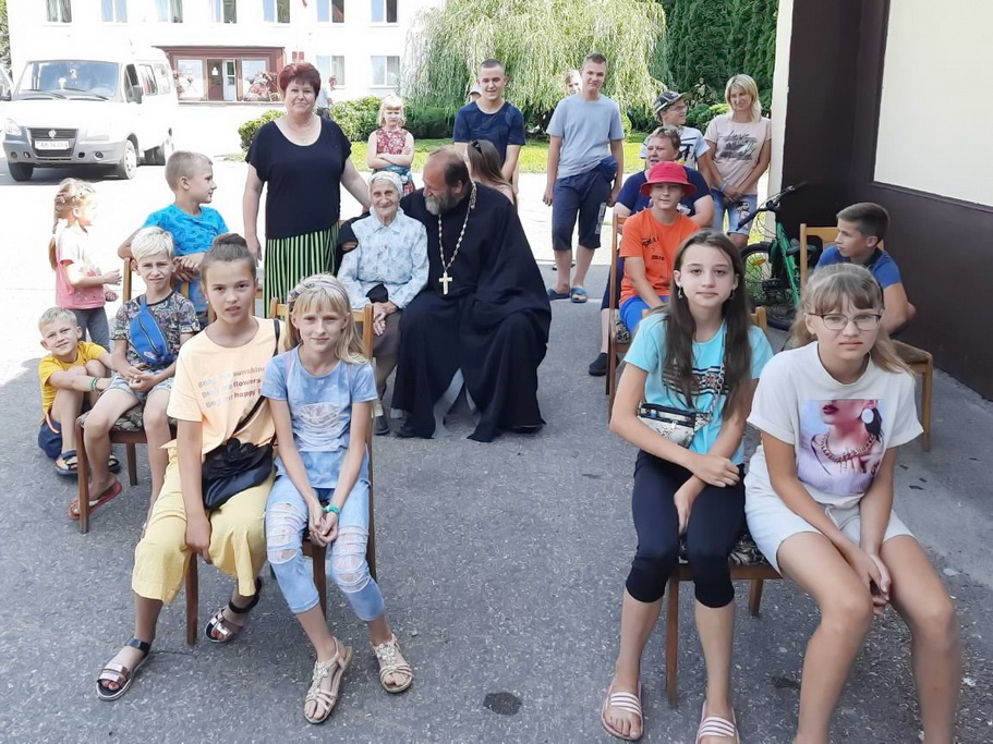 “Дзе вера, там і сіла”. У Алекшыцкай сельскай бібліятэцы адбылося мерапрыемства, прымеркаванае да Года народнага адзінства
