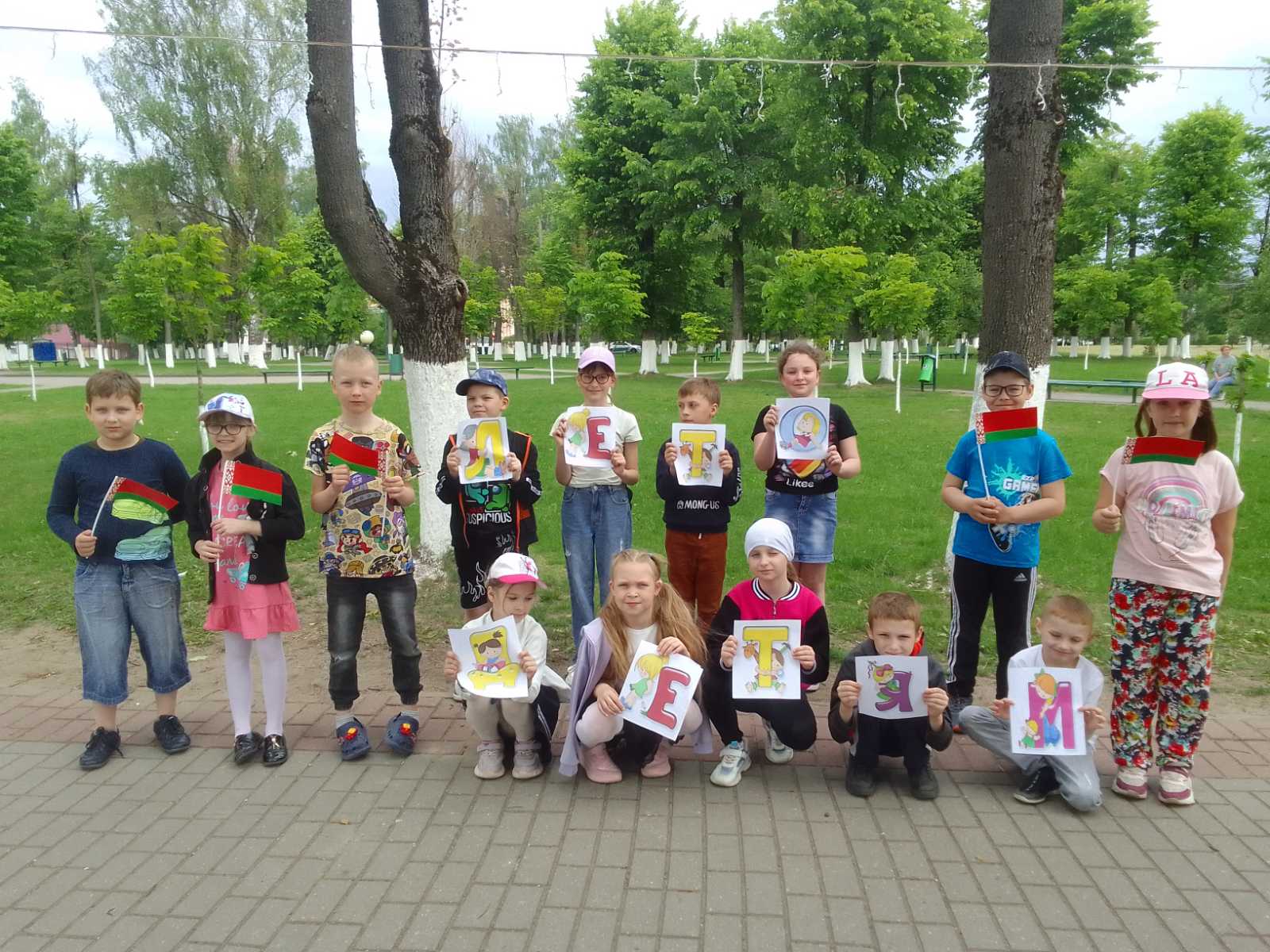 «Солнце Победы» взошло в воспитательно-оздоровительном лагере «Дружба» Большеберестовицкой средней школы