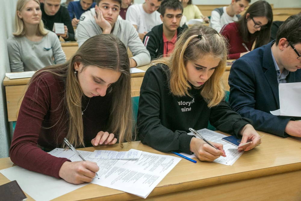 Выпускникам на заметку: ЦЭ или ЦТ для поступления в вуз