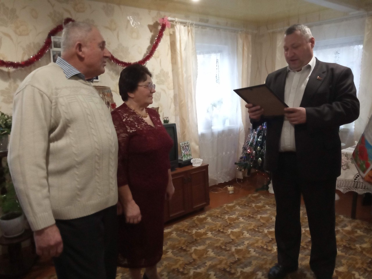 У Канюхоўскім сельсавеце павіншавалі залатых юбіляраў