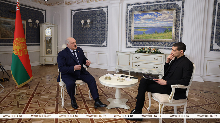 Александр Лукашенко дал интервью американскому блогеру, представителю новых медиа Марио Науфалу