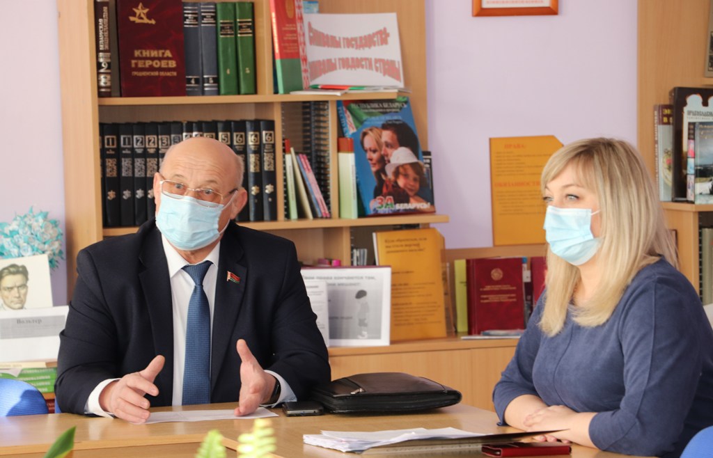 Диалоговая площадка.Обсудили вопросы конституционного строительства